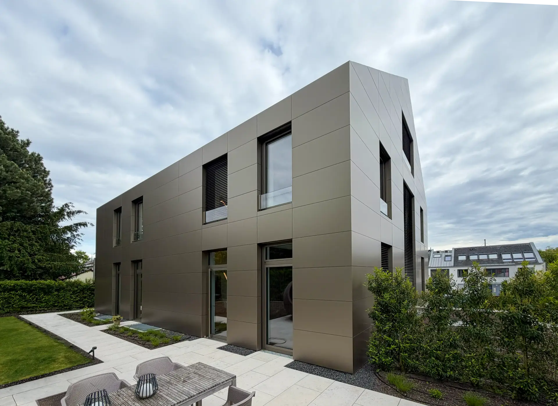 Architekt Stuttgart – feinplaner · Timo Pietschmann – Neubau Wohnhaus 32 mit Photovoltaikdach, Stuttgart